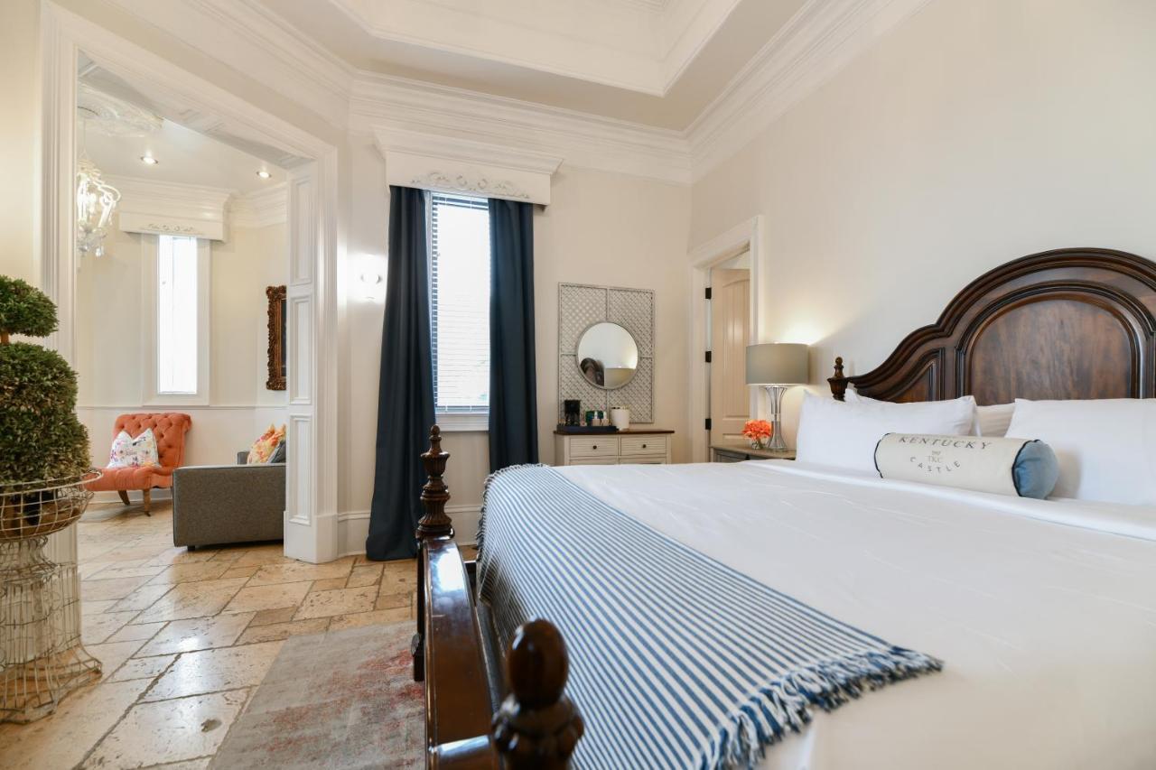 Kentucky Castle Hotel Versailles Kültér fotó