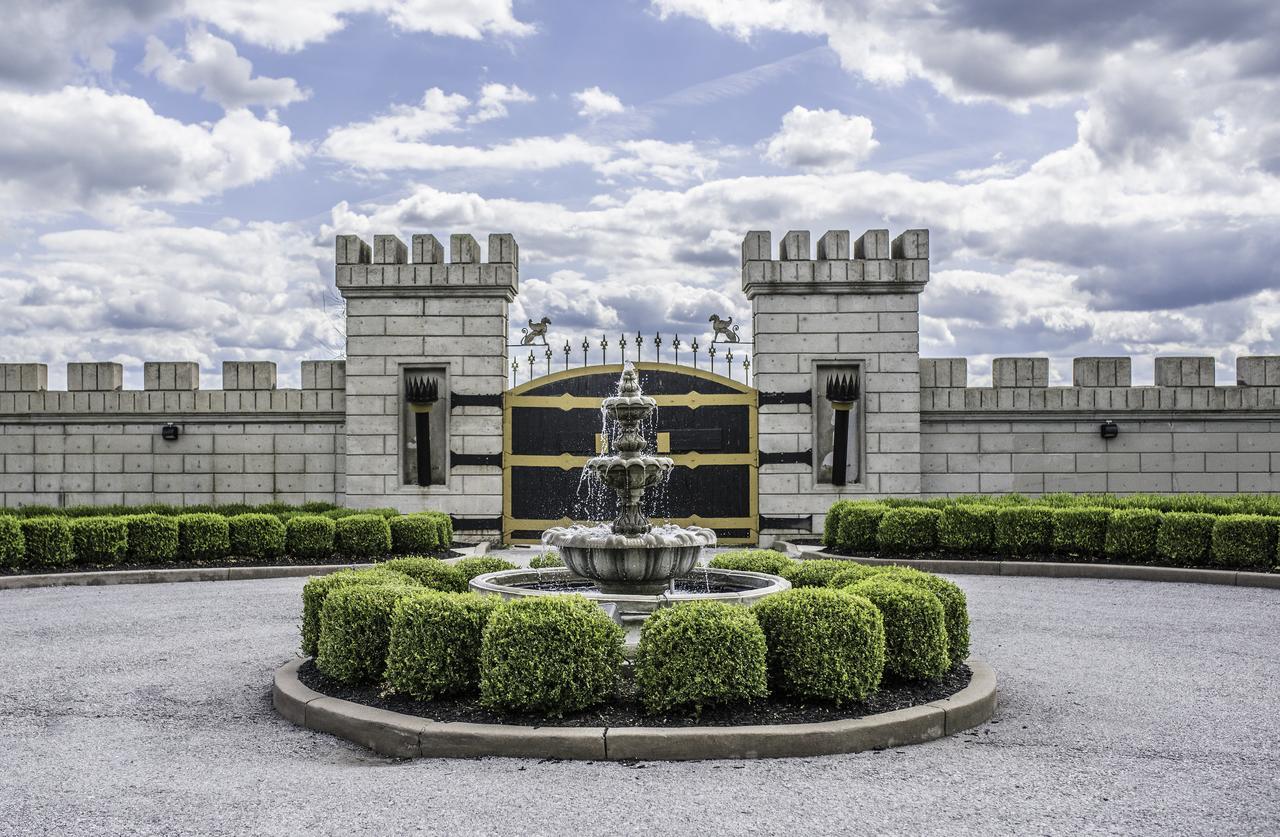 Kentucky Castle Hotel Versailles Kültér fotó