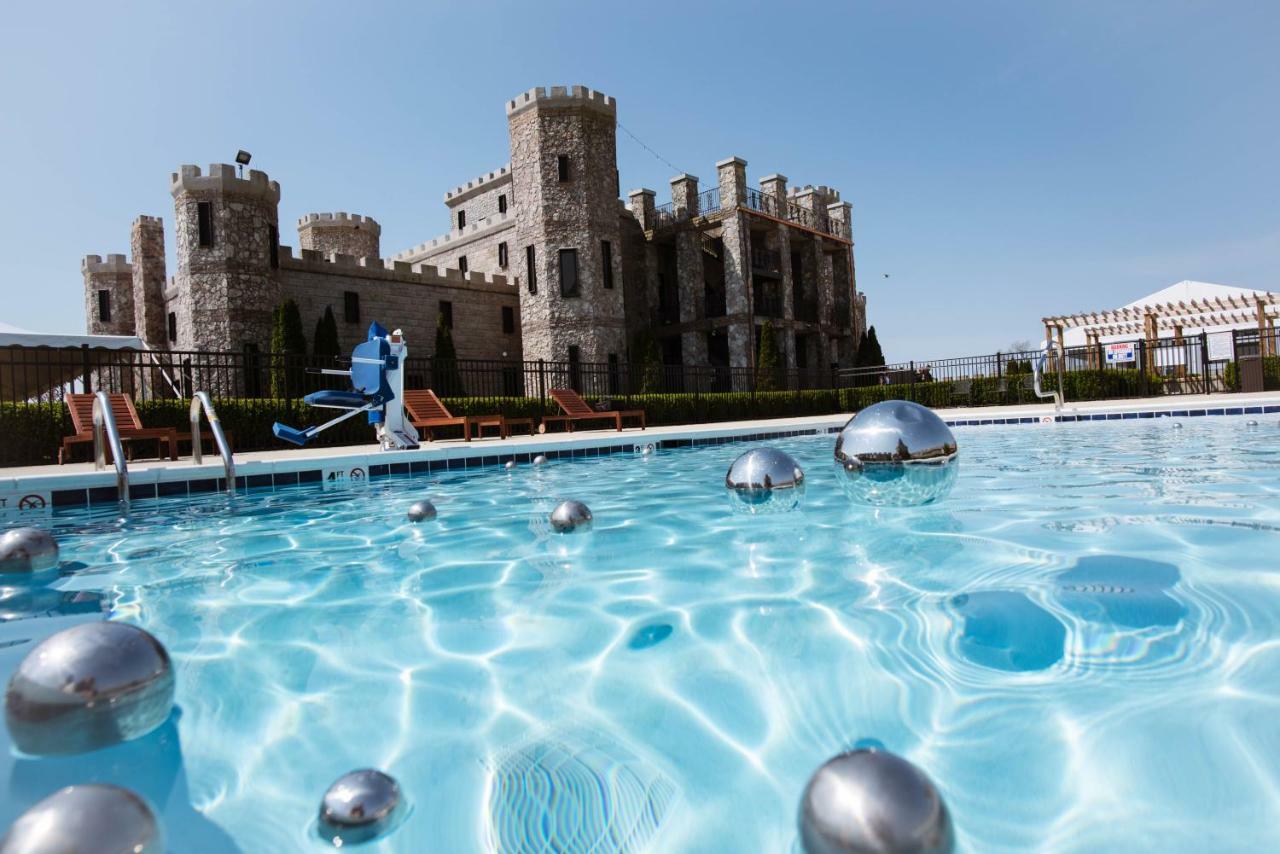 Kentucky Castle Hotel Versailles Kültér fotó